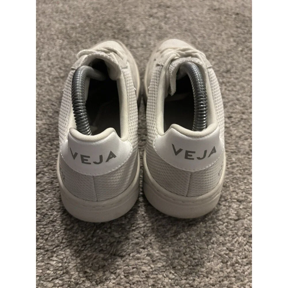 Veja pre owned
